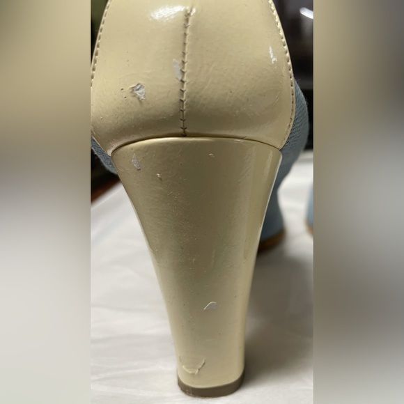 Vintage Chanel Two Tone Pumps - Picture 7 of 8